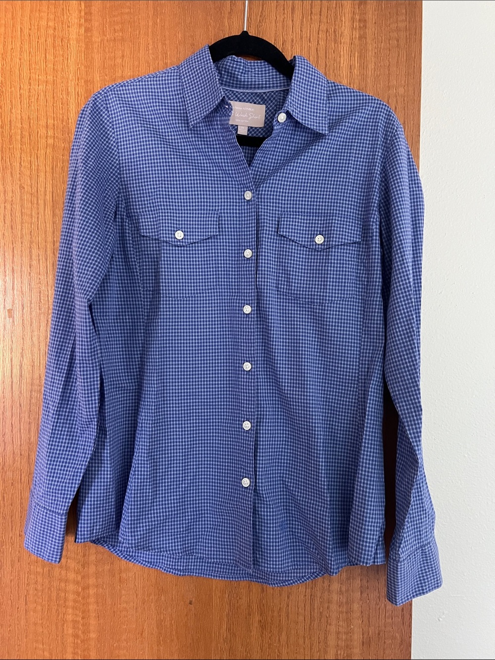 Banana Republic Soft Women’s Blue Gingham Button-Down Shirt